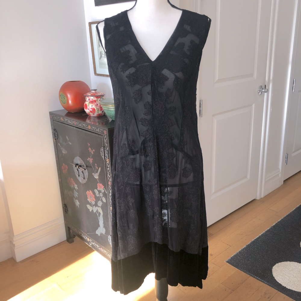 DKNY 20s Art Deco Flapper Chemise